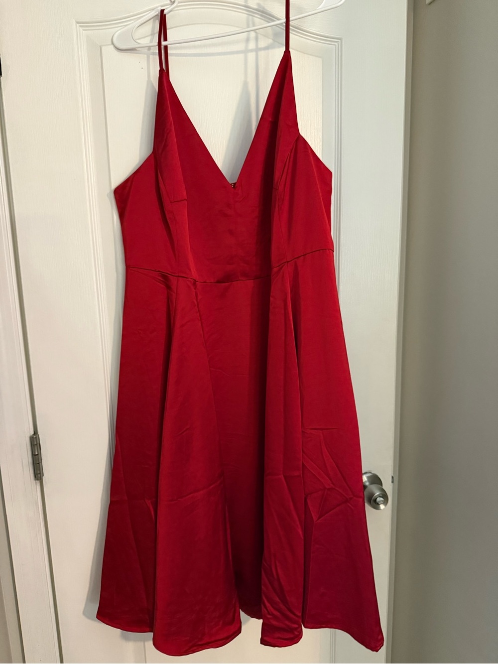 H&M Red V-Neck A-Line Midi Dress - Picture 3 of 3